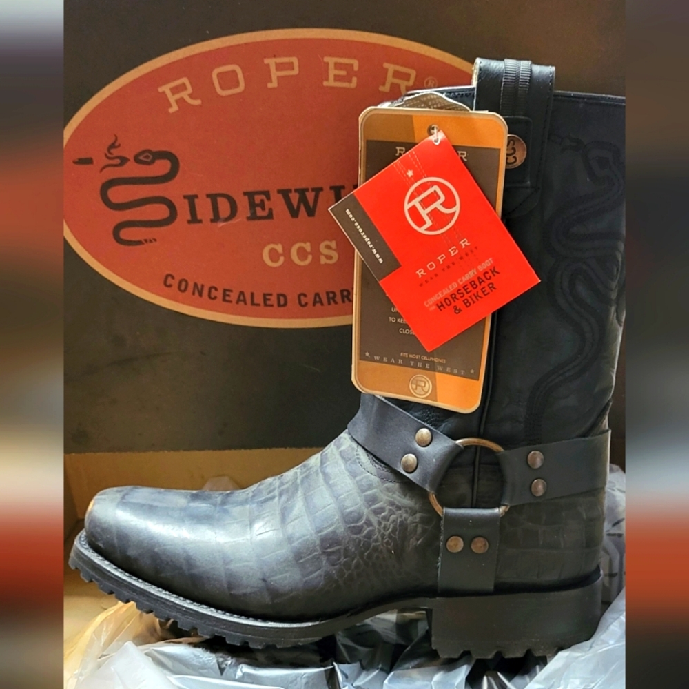 Black, size 8.5, MENS Roper brand sidewinder biker boots